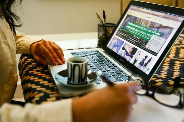 Trabalho por conta própria exige mais horas de serviço, diz IBGE