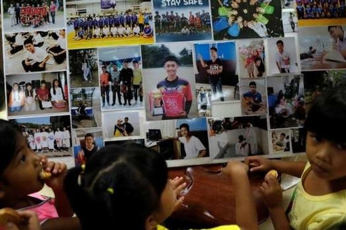 Começa resgate de meninos presos em caverna na Tailândia