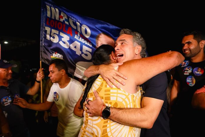 “Transformar Alagoas por meio da educação é a minha missão de vida”, reafirmou Rafael Brito durante grande caminhada no Sertão