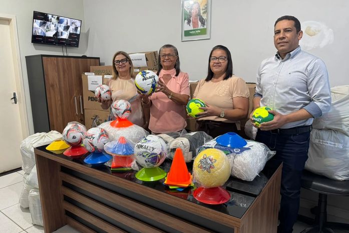 Prefeitura amplia estrutura esportiva das escolas municipais com entrega de novos equipamentos