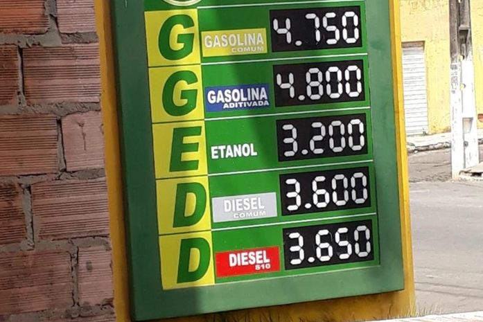 Preço da gasolina em São Sebastião chega a quase R$ 5,00