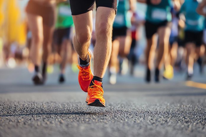 Especialista alerta para cuidados que ajudam a evitar lesões durante corrida de rua