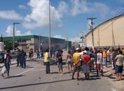 Moradores da antiga Vila dos Pescadores interditaram avenida no Jaraguá