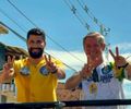 "O Brasil vai vencer": direita ocupa ruas do Litoral Norte em carreta com Cabo Bebeto e Fábio Costa