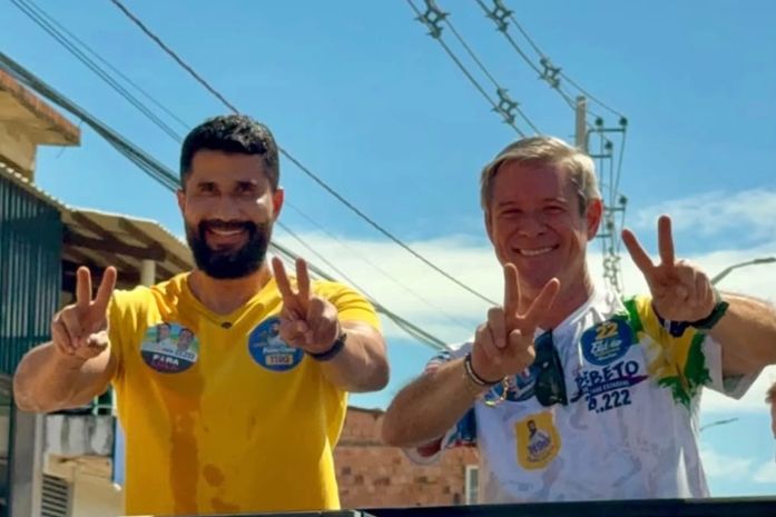 "O Brasil vai vencer": direita ocupa ruas do Litoral Norte em carreta com Cabo Bebeto e Fábio Costa