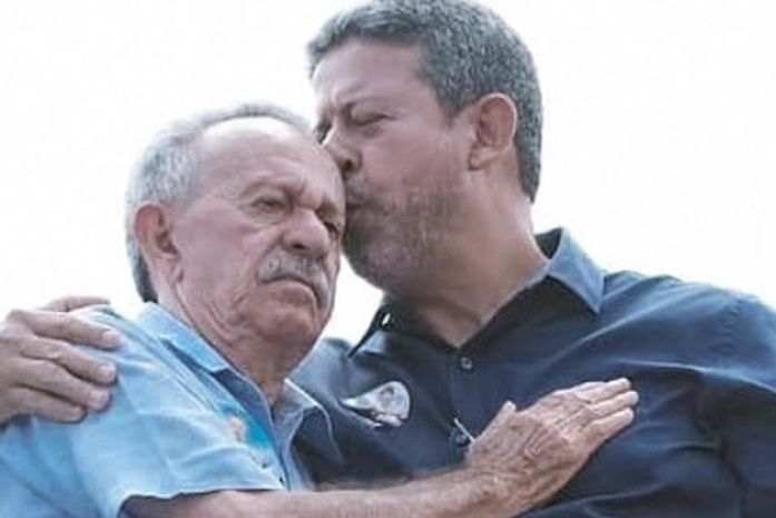 'Meu pai, meu herói, minha referência': Arthur Lira lamenta morte de Benedito de Lira