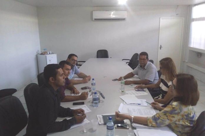 Comissões Permanentes da Câmara de Vereadores de Arapiraca se reúnem para discutir projetos pendentes na Casa