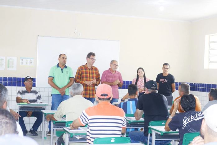 Condutores do transporte escolar da SEMEDE participam de curso de formação