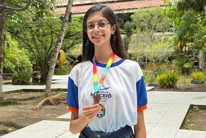 Estudante da Escola Municipal Pio X conquista medalha de bronze na Olimpíada de Matemática
