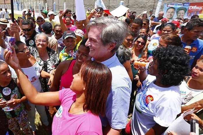 senador Collor durante campanha