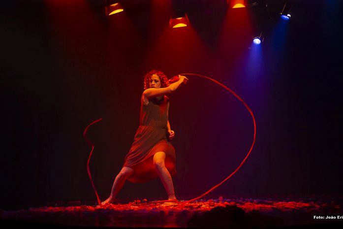 Cia El Gibbor apresenta o espetáculo Metamorfose: Vida em Transformação