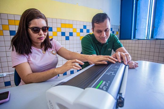 Livros serão transcritos em Braile e farão parte de acervo da Biblioteca Municipal de Arapiraca