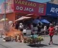 Moradores protestam contra falta de água e bloqueiam via no Jacintinho