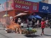 Moradores protestam contra falta de água e bloqueiam via no Jacintinho
