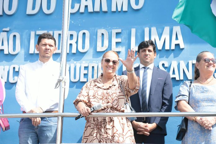 Leopoldina Amorim inicia programação dos 62 anos de emancipação política de Maribondo entregando obras importantes