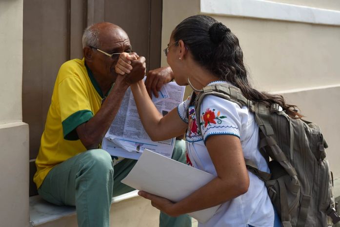 Heloísa recebe apoio e incentivo de populares à sua candidatura