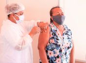 Vacinação chega às pessoas acima de 53 anos em Rio Largo