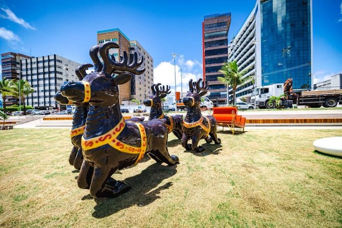 Prefeitura avança na instalação e montagem do Natal Maceió 2025
