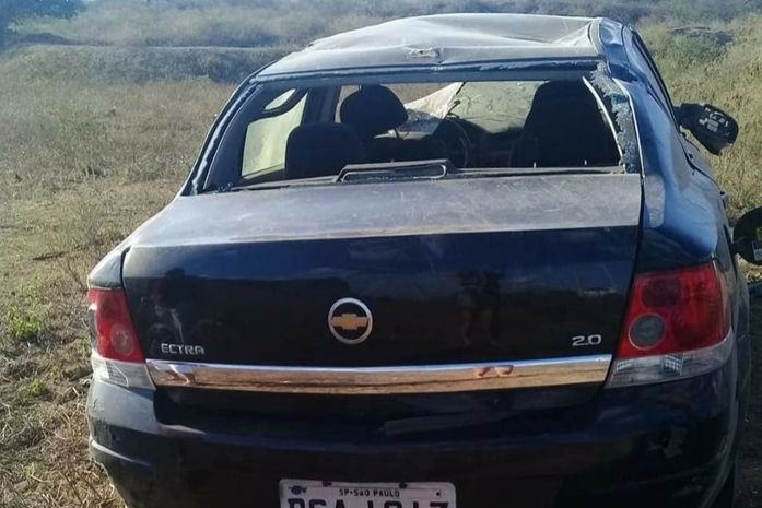 Condutor perde o controle de veículo capota, e morre na Al-115 em Igaci