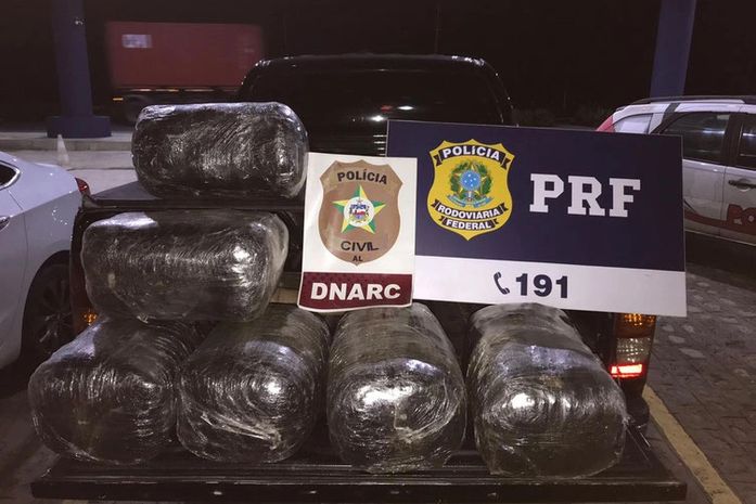 Após denúncia, agentes da Narcóticos apreendem carga de maconha que seguia para PE