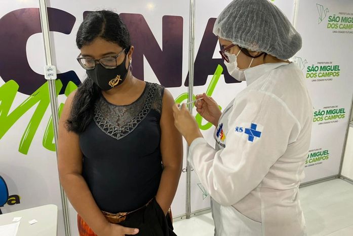 Covid-19: Jovens com mais de 25 anos começam a ser vacinados em São Miguel dos Campos