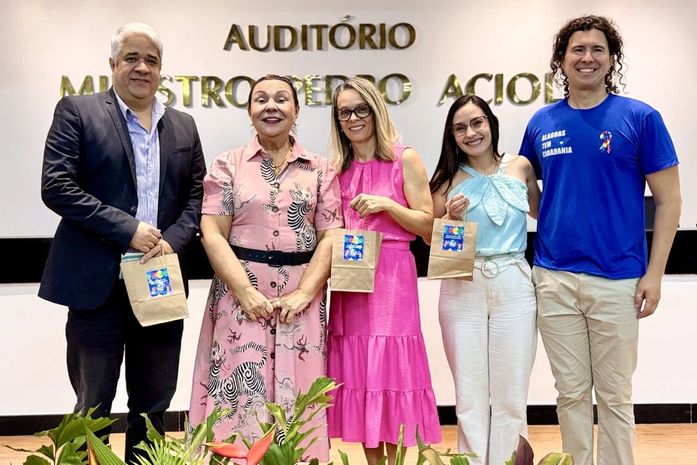 Tereza Nelma destaca entrega de mais de 600 documentos à pessoas com deficiência