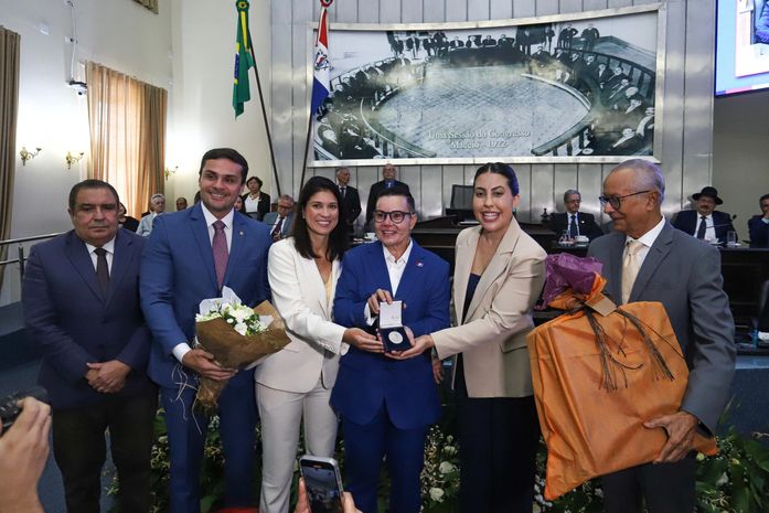 Deputada Gabi Gonçalves entrega Comenda de Mérito Legislativo Tavares Bastos à procuradora-geral do Estado, Samya Suruagy