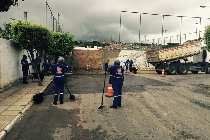 Reparos são realizados em ruas de São Miguel dos Campos