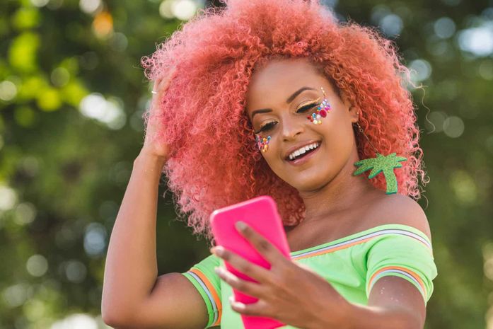 Carnaval: os cuidados que se deve ter com o celular