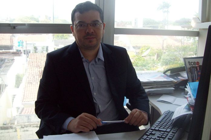 Procurador de contas Rodrigo Cavalcante Siqueira