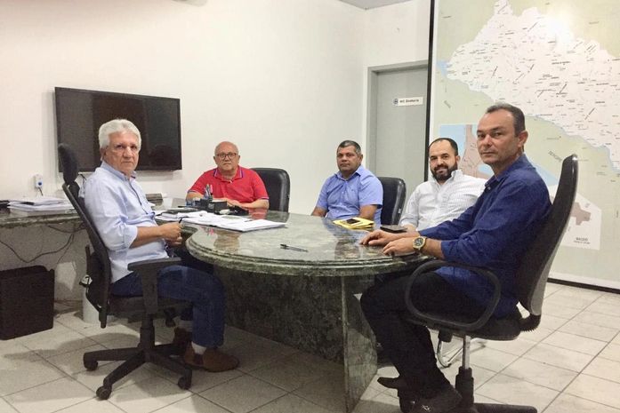 Prefeito Celino Rocha solicita do DER melhorias nas estradas de acesso ao município de Anadia