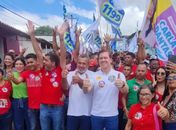 Marx Beltrão reúne centenas de pessoas durante caminhada em Jaramataia