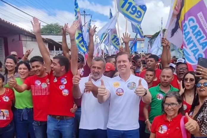 Marx Beltrão reúne centenas de pessoas durante caminhada em Jaramataia