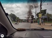 Manifestantes interditam AL-215 durante protesto, em Marechal Deodoro
