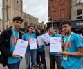 Maceió Abraça o Mundo: estudantes da rede municipal recebem cartas do prefeito Rodrigo Cunha na Inglaterra