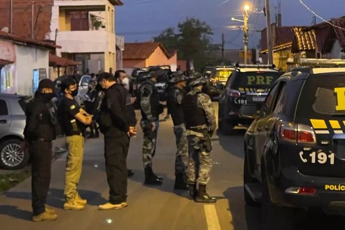 Operação integrada das policias Civil e Militar está em andamento em Arapiraca para cumprimento de mandados e buscas