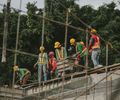 Entenda como o fim da escala 6x1 vai impactar o preço e a entrega dos imóveis 