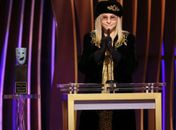 Barbra Streisand vai lançar nova música para série sobre o holocausto