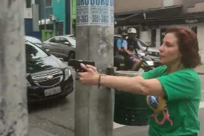 Bolsonaristas em fuga contra o Brasil