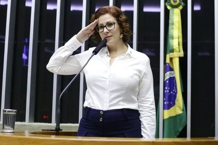 Cassação de Zambelli apavora bolsonaristas