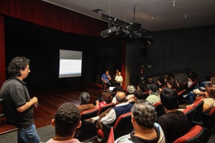 FMAC retoma pagamento do prêmio Eris Maximiano