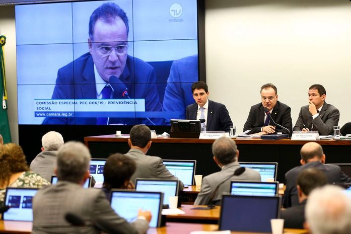 Reforma da Previdência: discussões seguem em meio a semana de São João