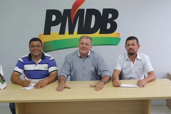 Vereadores de Campo Grande se filiam ao PMDB