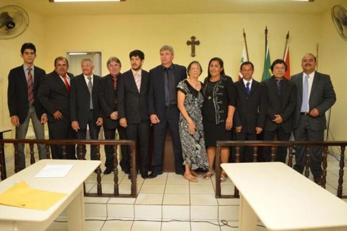 Suplentes de vereadores foram empossados