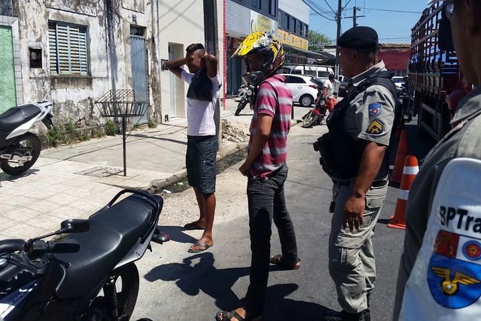 Operação autua 19 motoristas