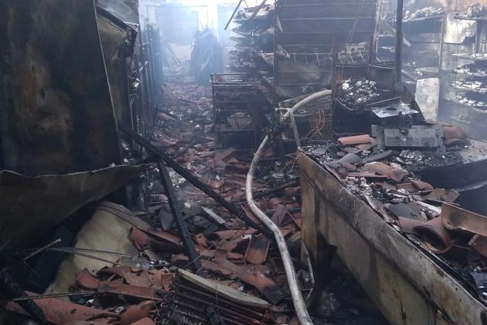 Fogo destruiu mercadinho em Arapiraca