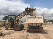 Prefeitura de Arapiraca leva mutirão de limpeza ao bairro Nova Esperança