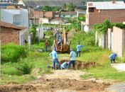 Prefeitura de São Miguel dos Campos faz serviço de saneamento básico na Vila Vera Cruz  