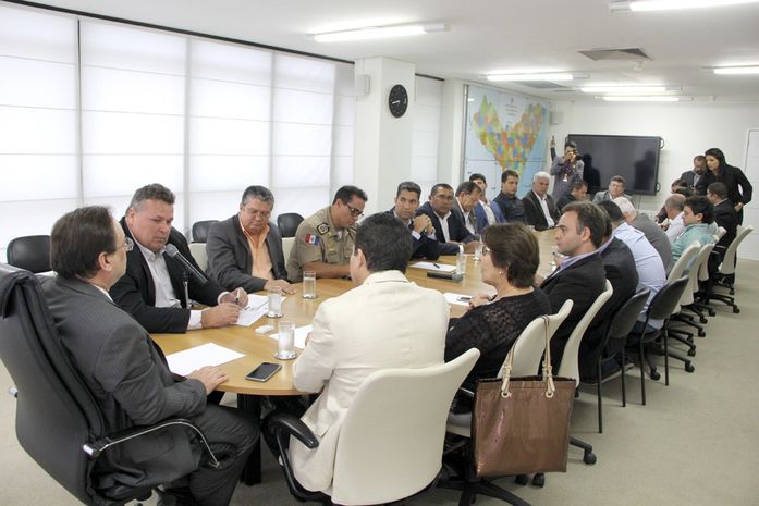 Novos investimentos para o Agreste são anunciados pelo governador em exercício