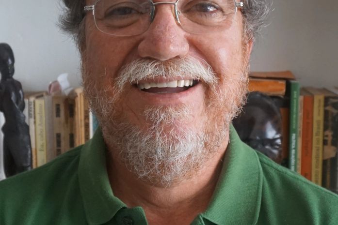 Comemorando a vida, “eu canto samba, porque só assim eu me sinto contente”